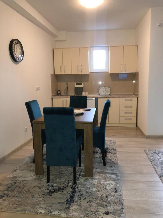 Koca Apartmani โนวีปาซาร์ ภายนอก รูปภาพ