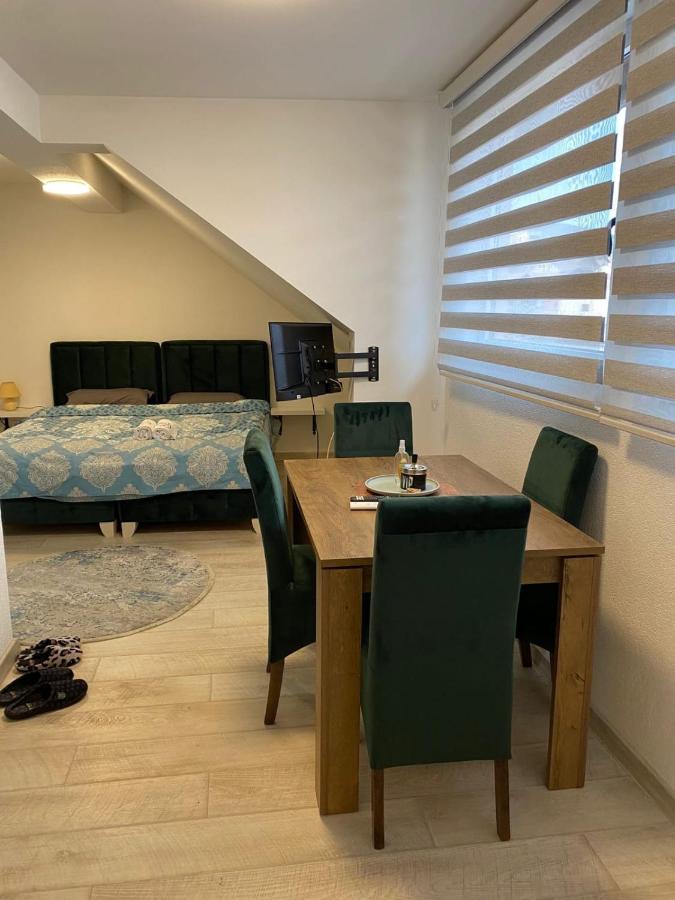 Koca Apartmani โนวีปาซาร์ ภายนอก รูปภาพ