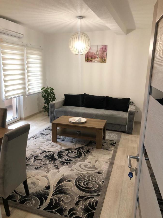 Koca Apartmani โนวีปาซาร์ ภายนอก รูปภาพ